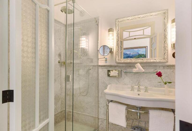 스탠다드 룸, Gloria De Sant Jaume