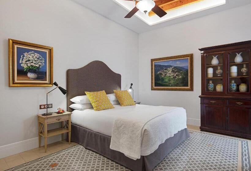 주니어 스위트, Gloria De Sant Jaume