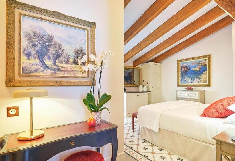 디럭스 룸, Gloria De Sant Jaume