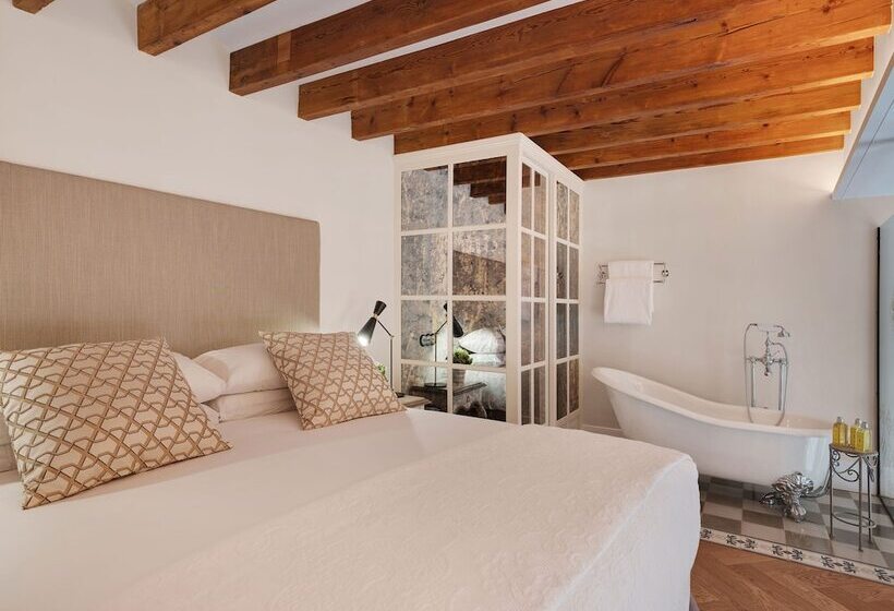 듀플렉스 스위트, Gloria De Sant Jaume