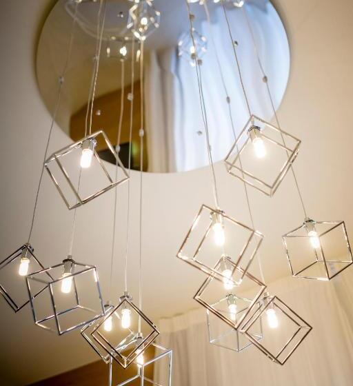 两卧行政公寓, Metropol Ceccarini Suite Luxury Apartments