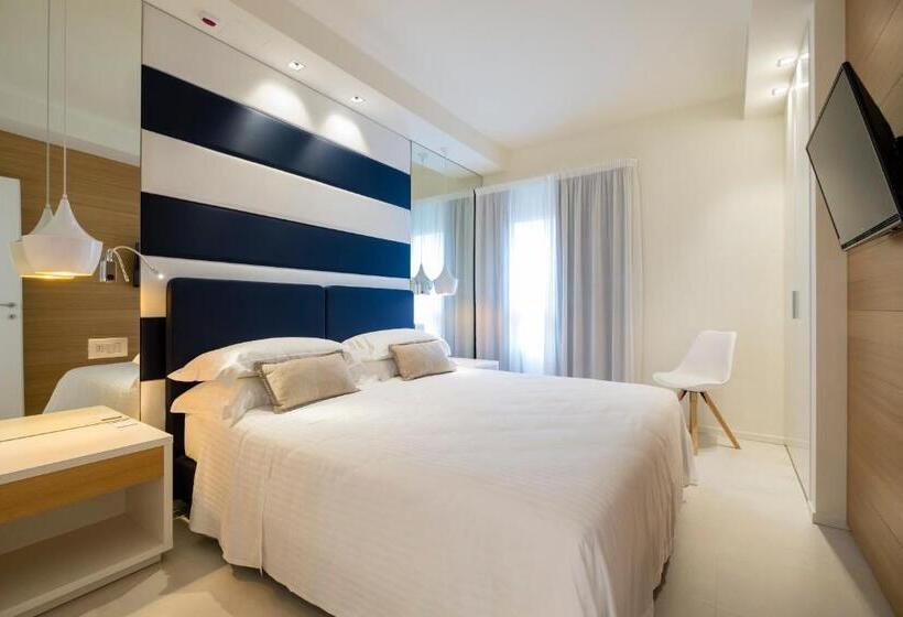 آپارتمان مدیریتی 2 خوابه, Metropol Ceccarini Suite   Luxury Apartments