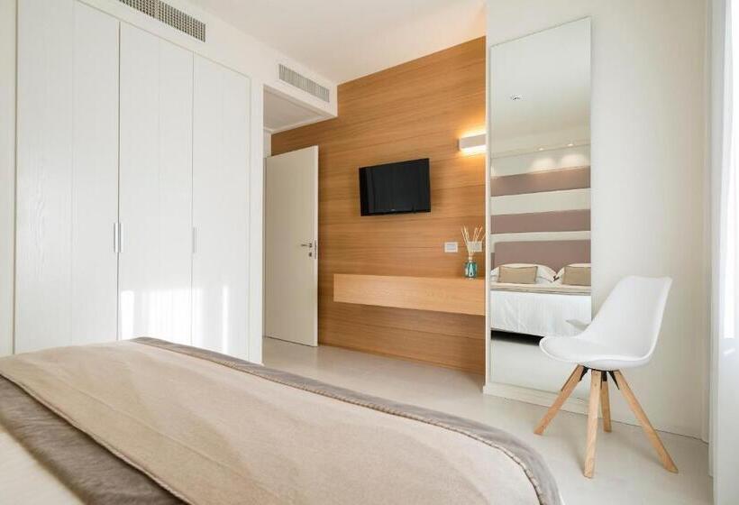 两卧行政公寓, Metropol Ceccarini Suite Luxury Apartments