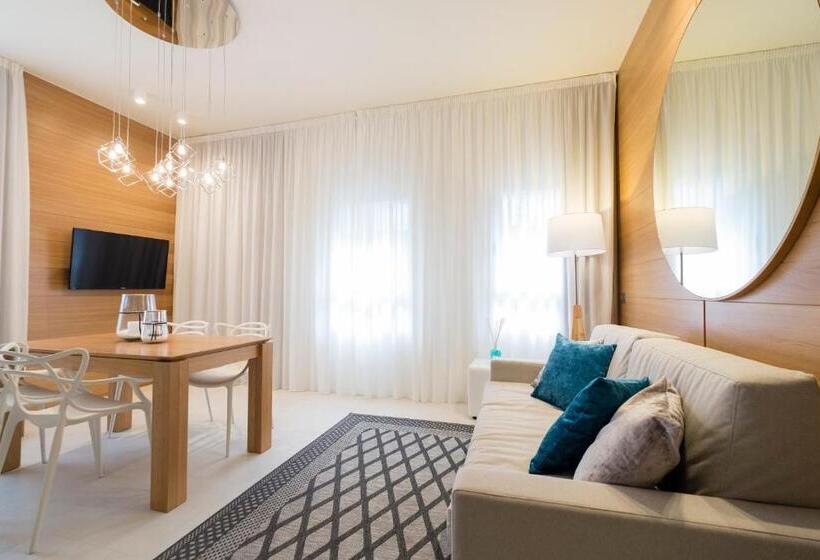آپارتمان پرستیژ 1 خوابه, Metropol Ceccarini Suite   Luxury Apartments