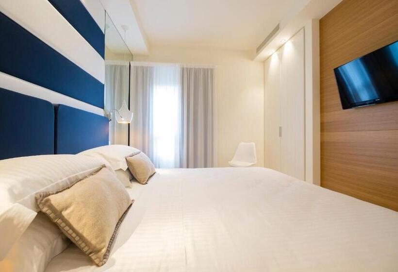 两卧行政公寓, Metropol Ceccarini Suite Luxury Apartments