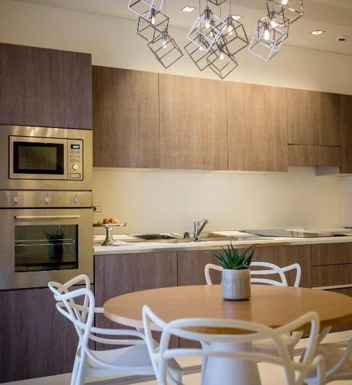 آپارتمان مدیریتی 2 خوابه, Metropol Ceccarini Suite   Luxury Apartments