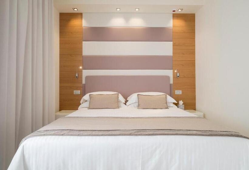 两卧行政公寓, Metropol Ceccarini Suite Luxury Apartments