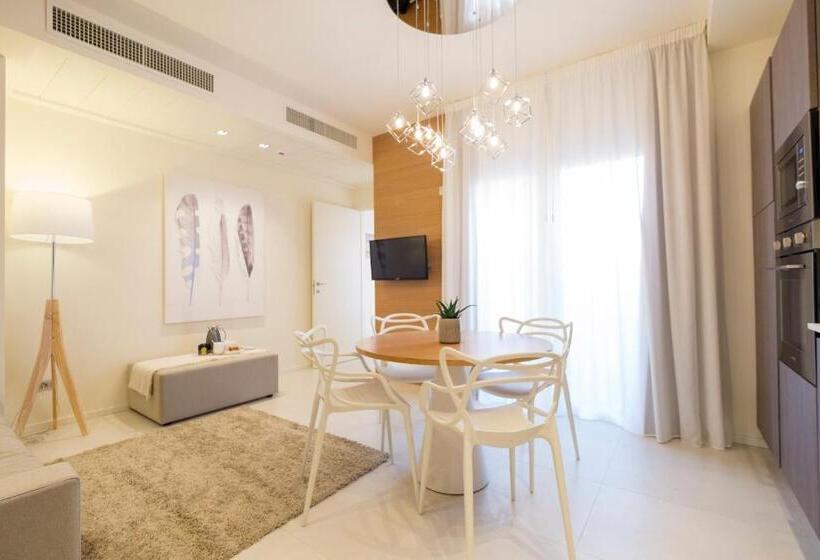 两卧行政公寓, Metropol Ceccarini Suite Luxury Apartments