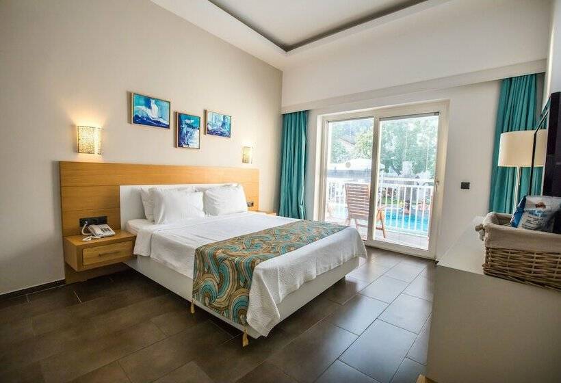 Номер Классика Двуспальная Кровать, Mozaik Swim Up Hotel And Apartments