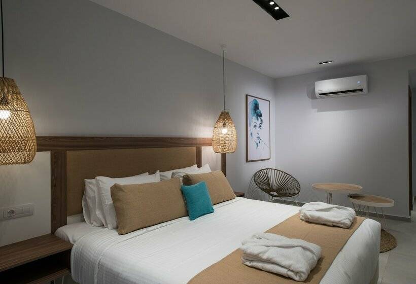 ジュニアスイート, Paralos Lifestyle Beach Adults Only