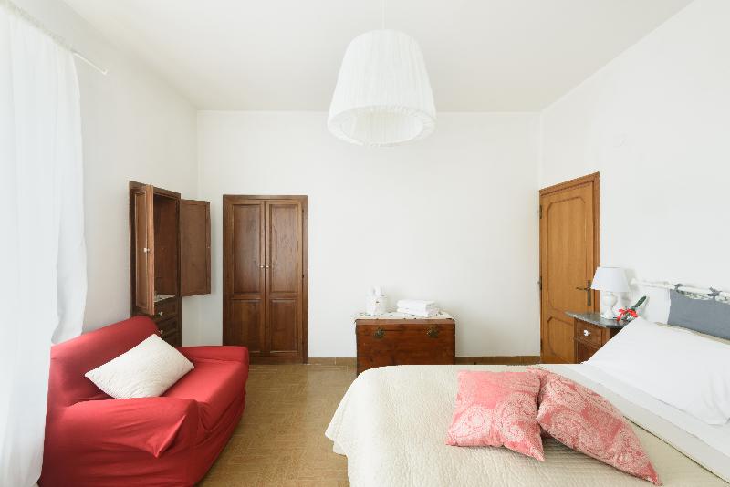 חדר משפחתי, Un Petit Paradis