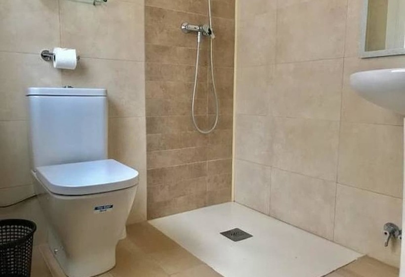 اتاق استاندارد سه نفره, Hostal Casa Torrent