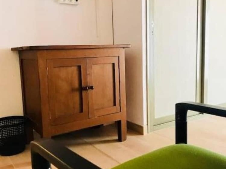 غرفة قياسية ثلاثية, Hostal Casa Torrent