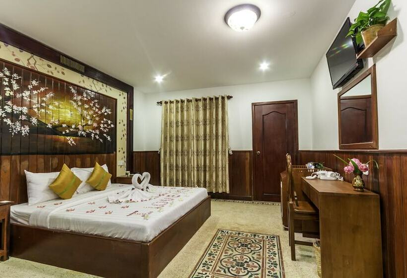 اتاق لوکس با چشم‌انداز استخر, Baystone Resort