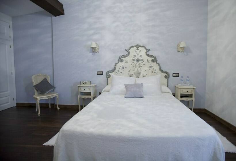 غرفة سوبيريور, Casa De La Campana