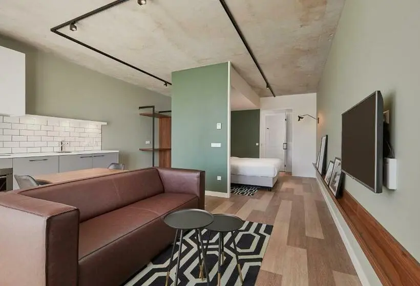 1 Bedroom Apartment