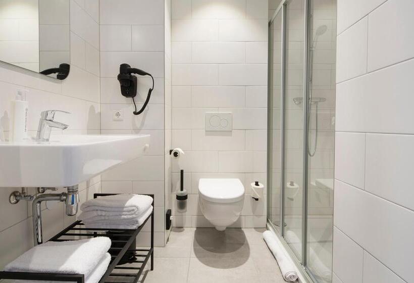 标准三人间, Corendon Village Amsterdam