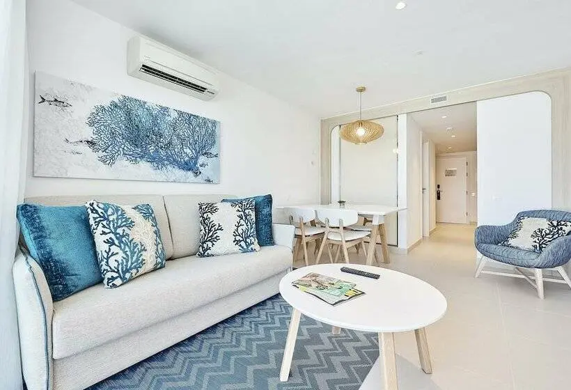 سوییت لوکس, Eurostars Ibiza