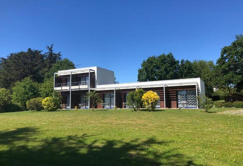 غرفة قياسية مزوَّدة بتراس, Hôtel Le Trécelin