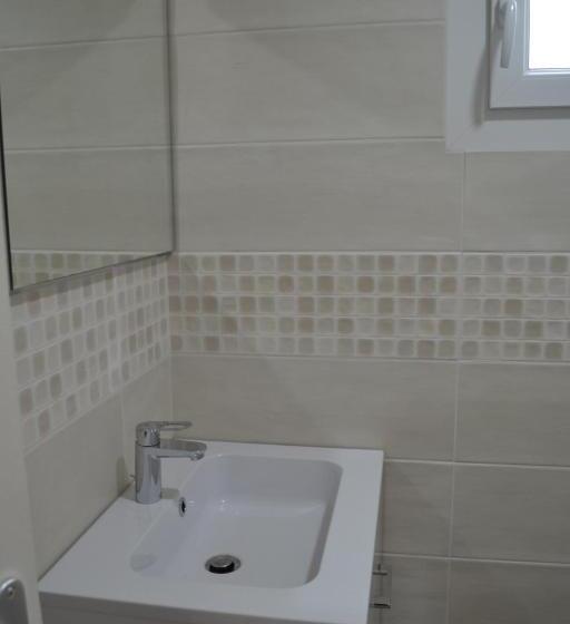 غرفة كلاسيكية رباعية, Hôtel Le Trécelin