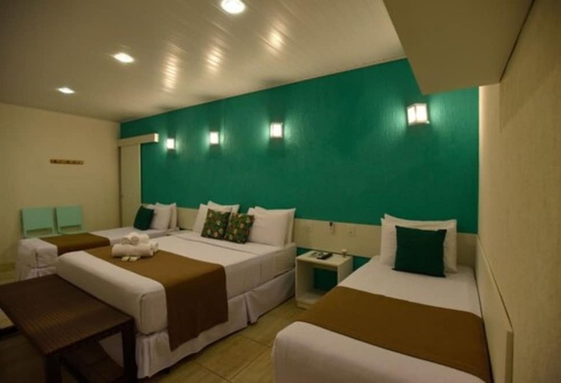 Quarto Quádruplo Estandar, Pousada Malibu