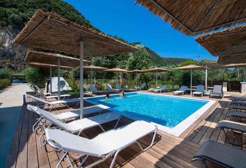 جناح مزود بحمام سباحة, Villagio Maistro