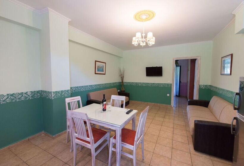 شقة غرفة واحدة, Villagio Maistro