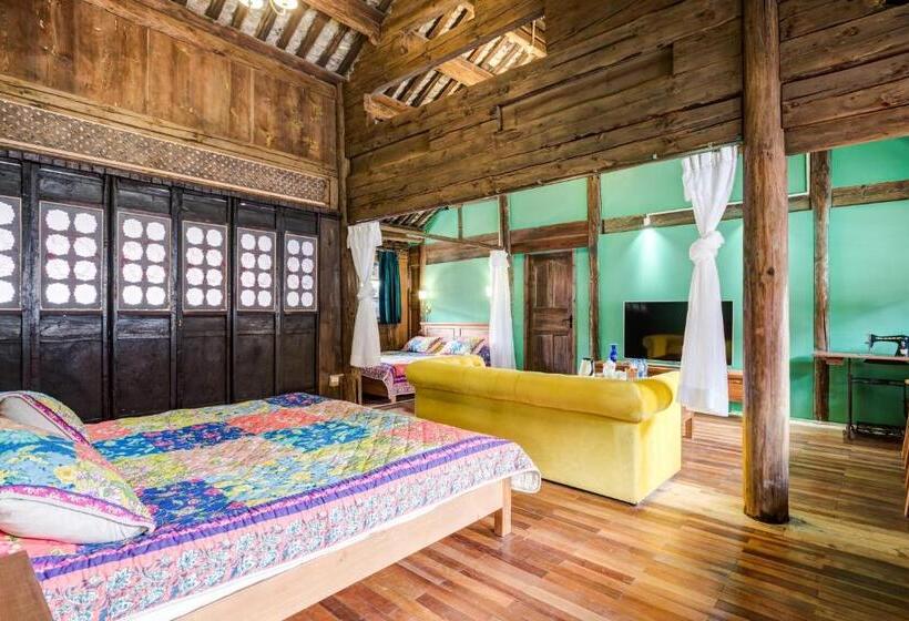 带露台的套间, Tuo Tuo Guest House