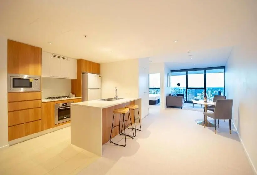 1 Bedroom Apartment City View
