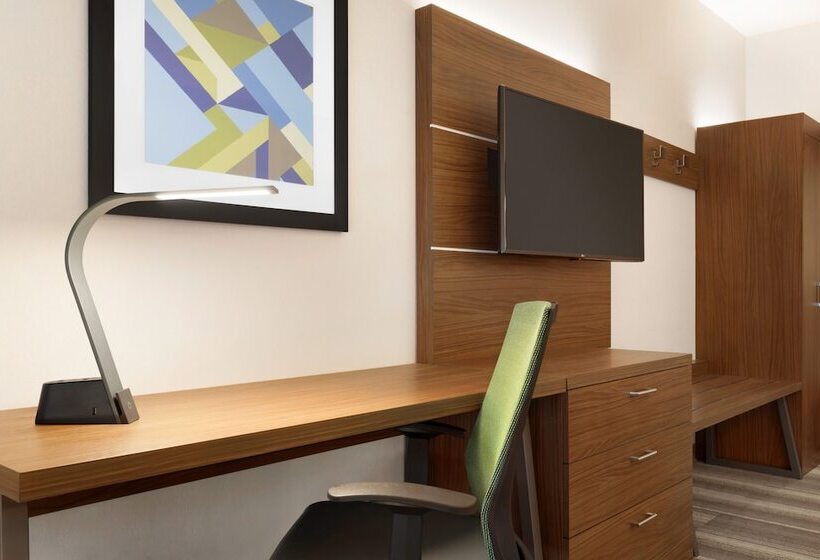 장애인을 위한 스위트, Holiday Inn Express & Suites   Cincinnati South   Wilder, An Ihg