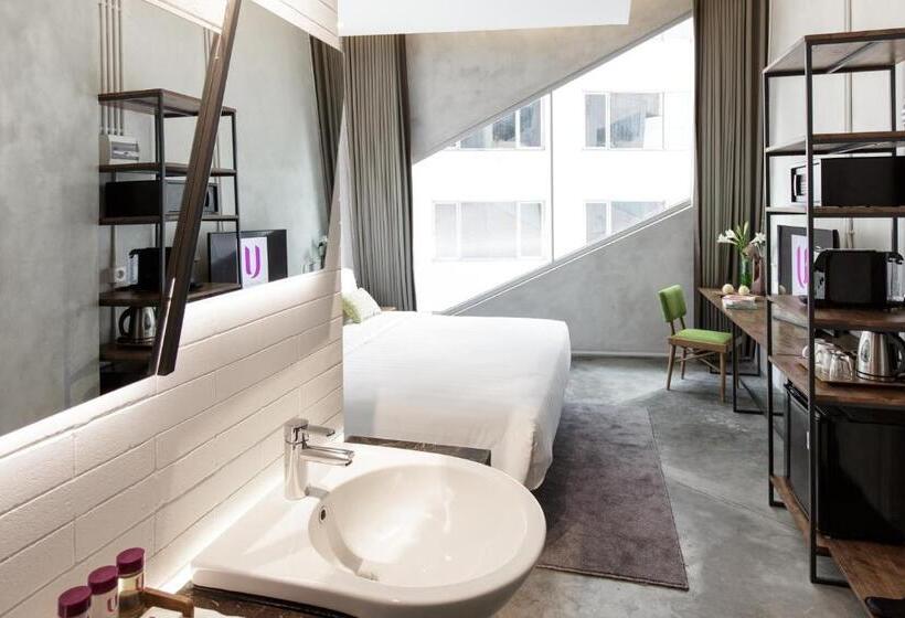 Номер Superior, Janevalla Bandung