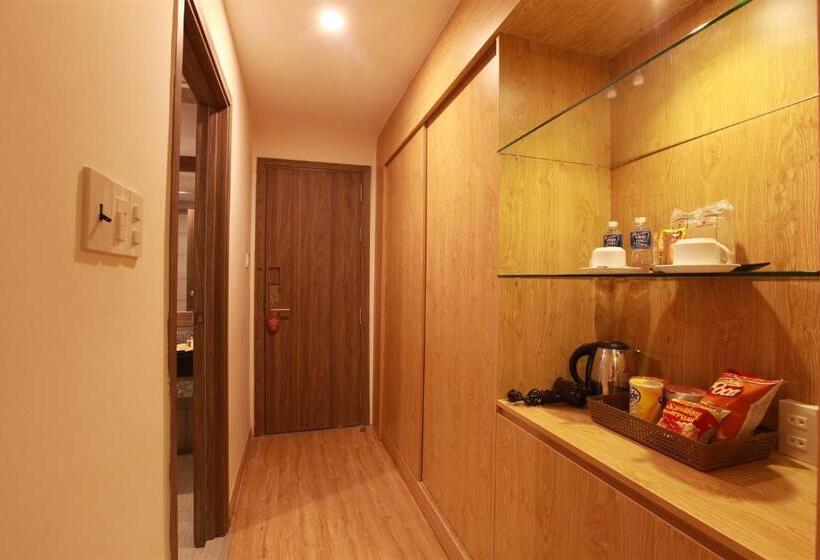 اتاق لوکس سه تخته, Minh Tam Hotel & Spa 3/2