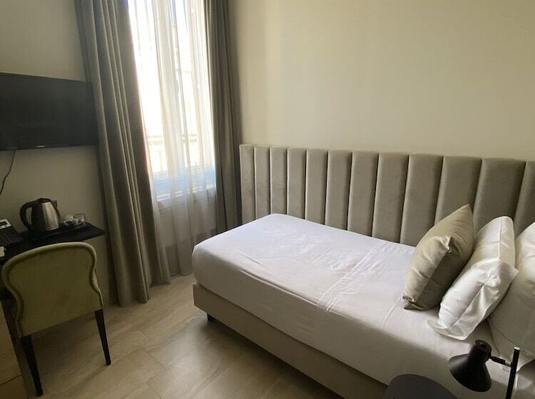 اتاق استاندارد یک نفره, Otivm