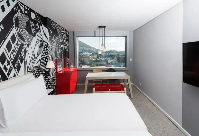 マウンテンビュースタンダードルーム, Radisson Red Hotel V&a Waterfront Cape Town