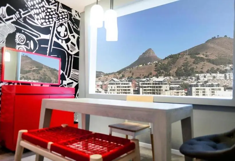 マウンテンビュースタンダードルーム, Radisson Red Hotel V&a Waterfront Cape Town