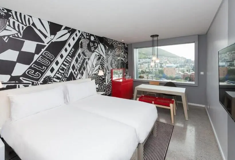 マウンテンビュースタンダードルーム, Radisson Red Hotel V&a Waterfront Cape Town