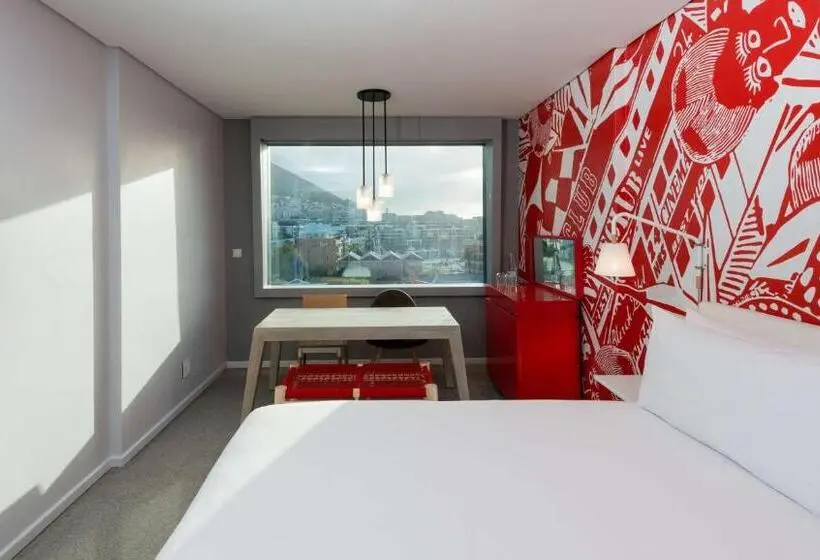 マウンテンビュースタンダードルーム, Radisson Red Hotel V&a Waterfront Cape Town