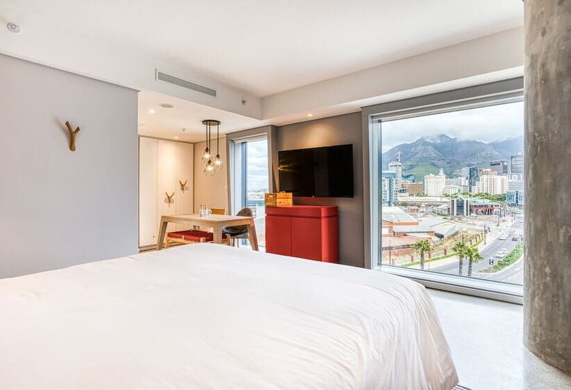 Семейный Номер Вид на Горы, Radisson Red Hotel V&a Waterfront Cape Town
