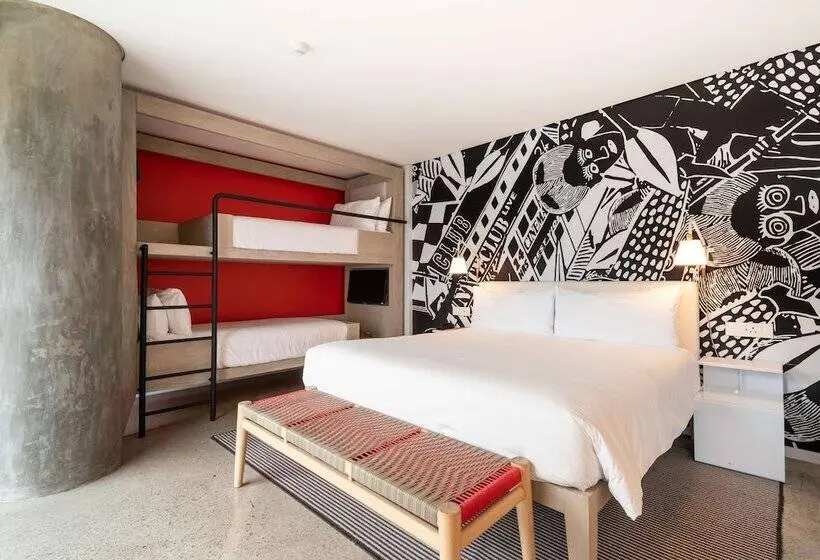 スーペリアファミリールーム, Radisson Red Hotel V&a Waterfront Cape Town