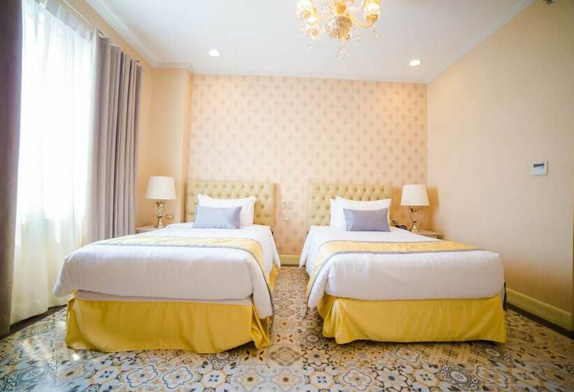 اتاق لوکس, Rizal Park