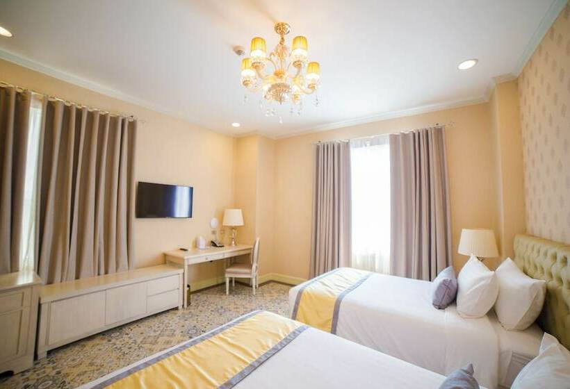 اتاق لوکس, Rizal Park