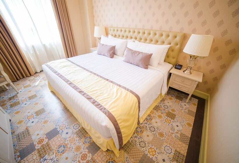 اتاق کلاب, Rizal Park