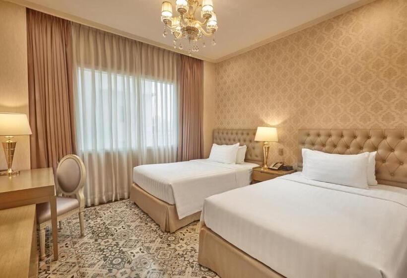 اتاق لوکس, Rizal Park