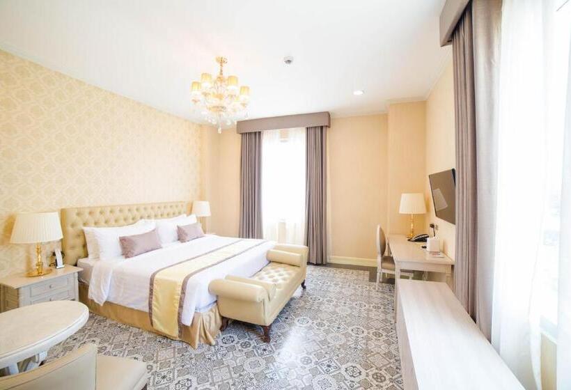 سوییت جونیور, Rizal Park