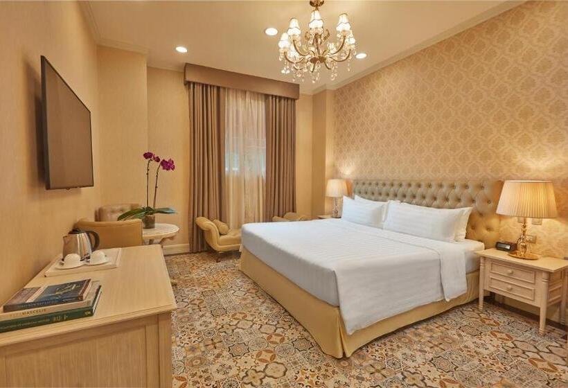 سوییت جونیور, Rizal Park