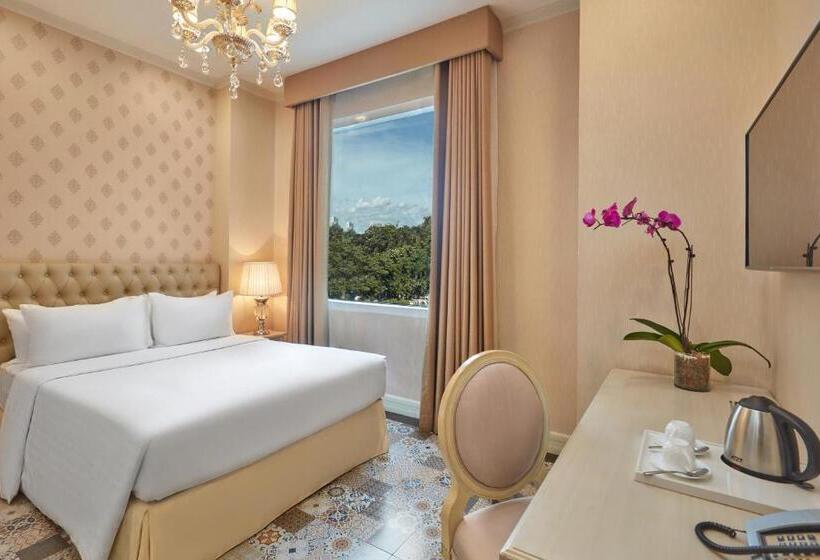 اتاق لوکس با تخت دو نفره بزرگ, Rizal Park