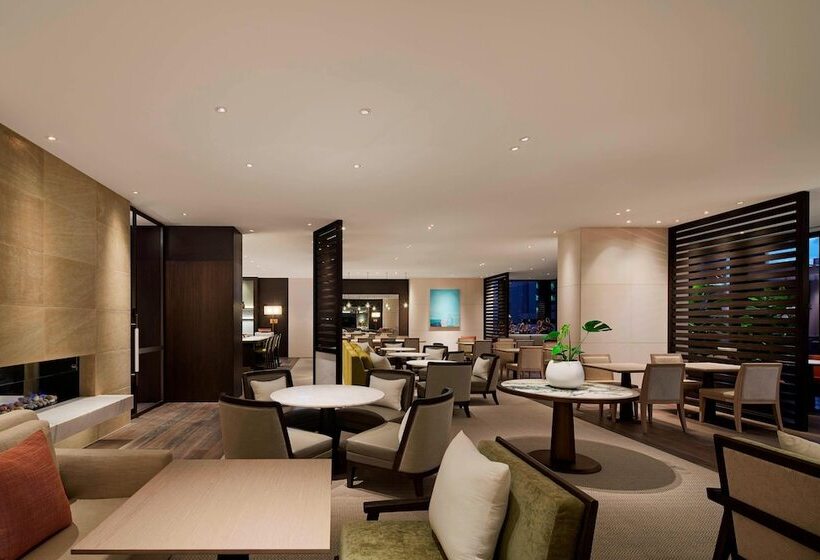 Номер Клуб, The Westin Perth