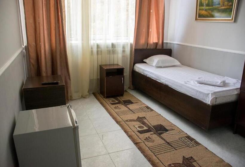 اتاق استاندارد یک نفره, Astana