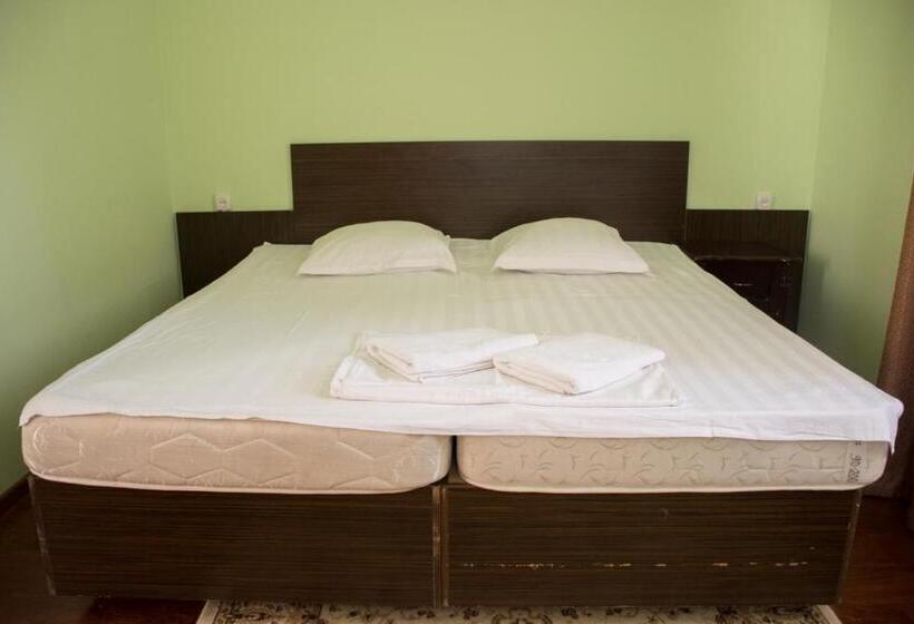 سوییت جونیور, Astana