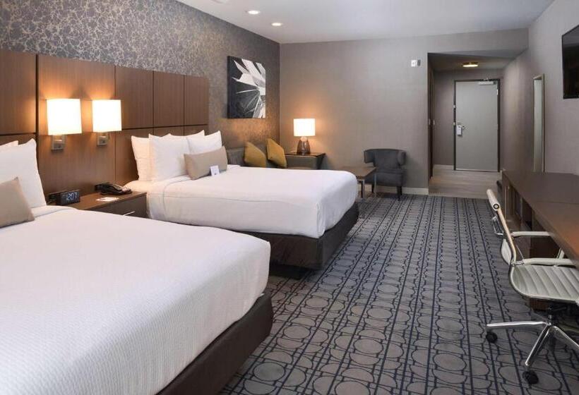 جناح لذوى الاحتياجات الخاصة, Best Western Plus Coalinga Inn